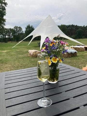 Natuur-Like Glamping In Bosland NeerNeerpelt Extérieur photo